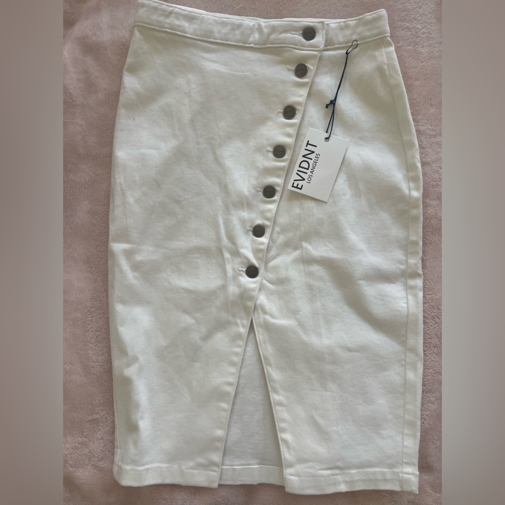 EVIDNT White denim like Button-Front Midi Skirt